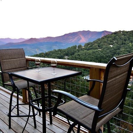 Million Dollar Views! 4 Bedroom, Sleeps 9, Close To National Park And 5 Mi To Gatlinburg! Екстер'єр фото