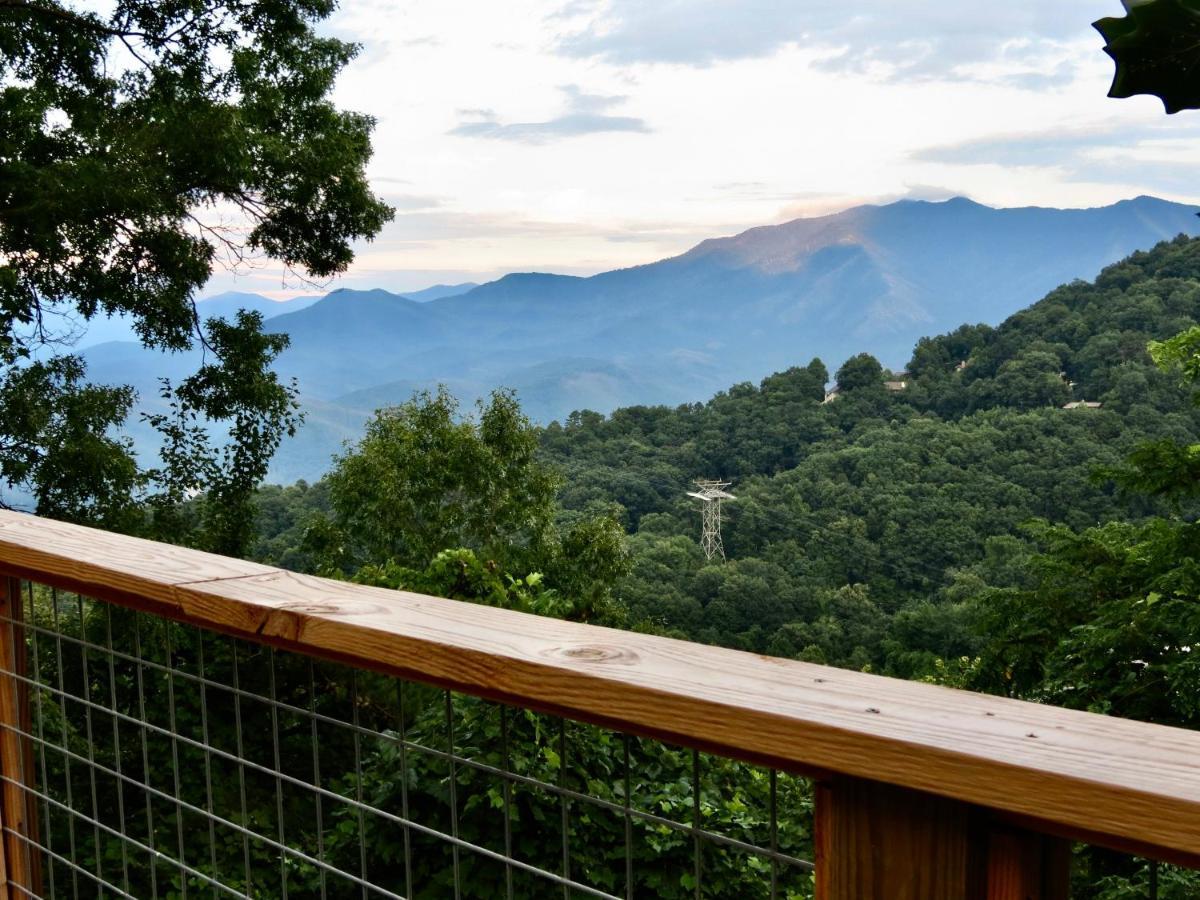 Million Dollar Views! 4 Bedroom, Sleeps 9, Close To National Park And 5 Mi To Gatlinburg! Екстер'єр фото