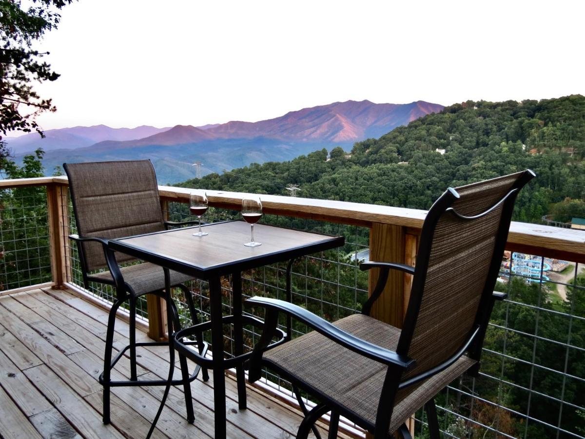 Million Dollar Views! 4 Bedroom, Sleeps 9, Close To National Park And 5 Mi To Gatlinburg! Екстер'єр фото